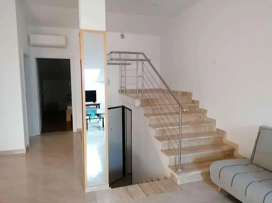 Comfortable Apartment With The View Njivice Croatia