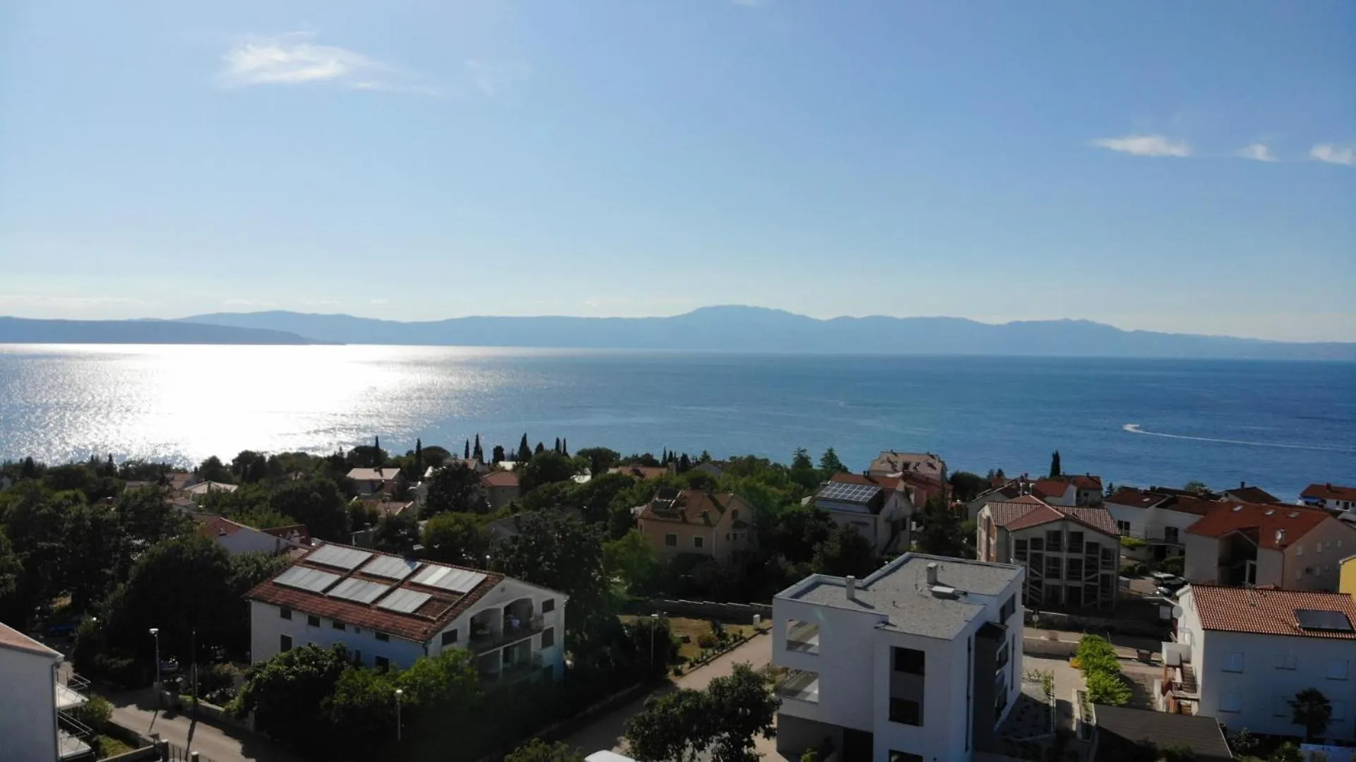 Comfortable Apartment With The View Njivice Croatia