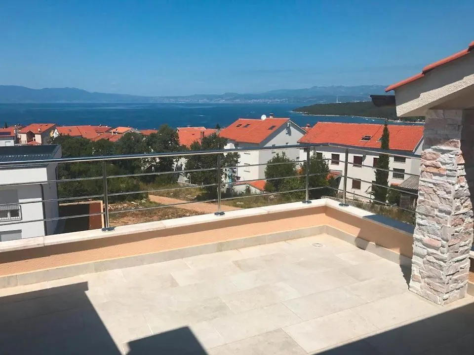 Comfortable Apartment With The View Njivice Croatia